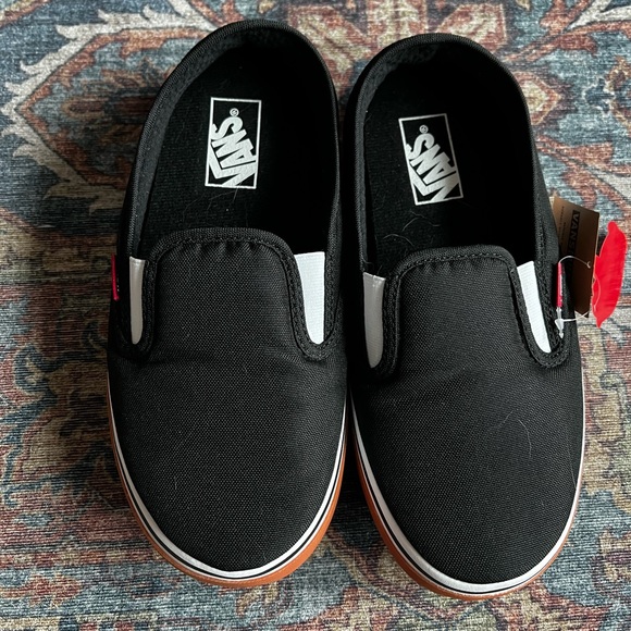 BNWT VANS slippers - Picture 2 of 5
